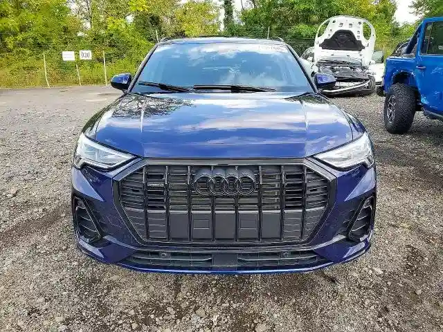WA1DECF33S1008087 2025 AUDI Q3-4