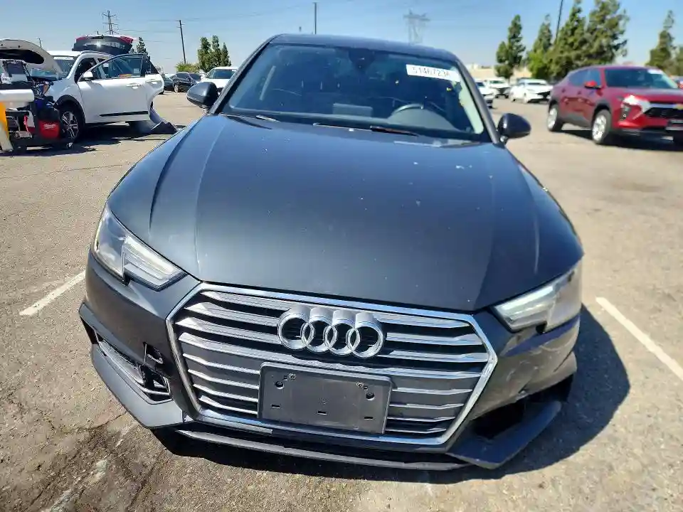 WAUKMAF45JA232552 2018 AUDI A4-4