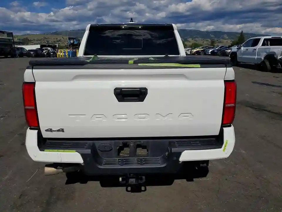 3TMLB5JN5RM034475 2024 TOYOTA TACOMA-5