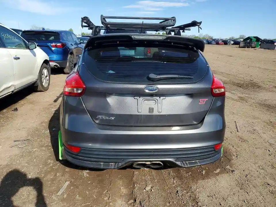 1FADP3L99JL256152 2018 FORD FOCUS-5