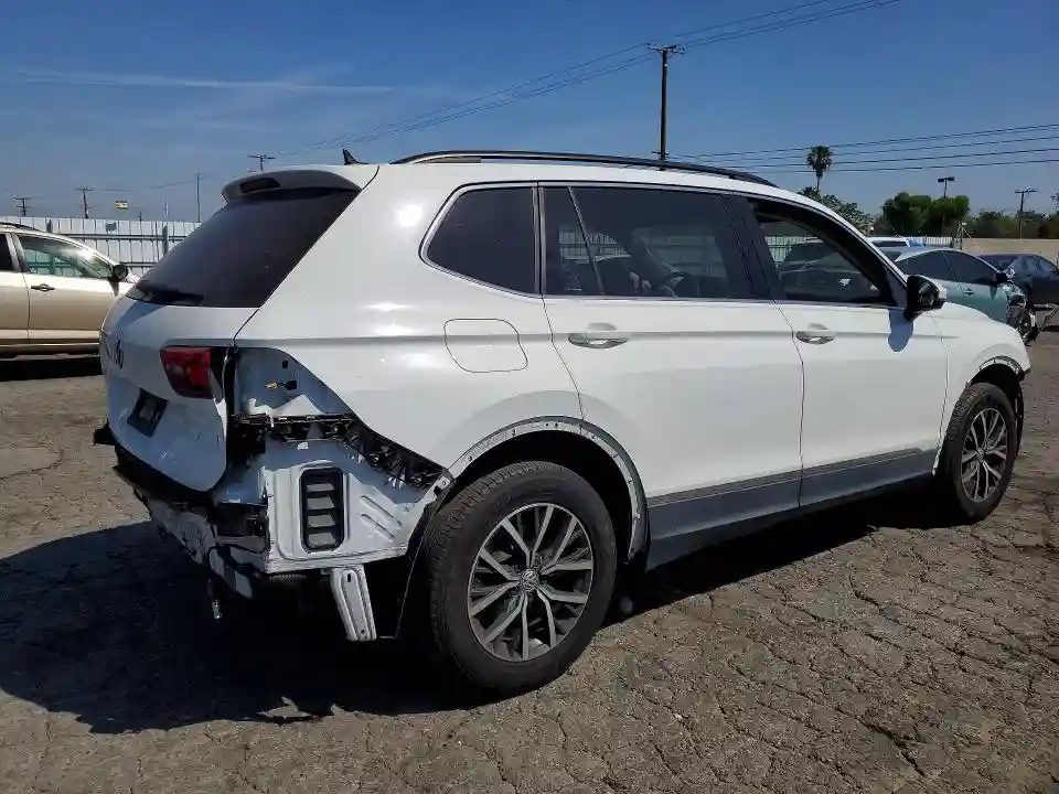 3VV3B7AX9LM092711 2020 VOLKSWAGEN TIGUAN-2