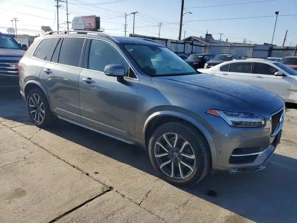YV4A22PK8J1391165 2018 VOLVO XC90-3