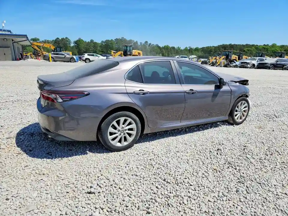 4T1C11AK0MU613181 2021 TOYOTA CAMRY-2