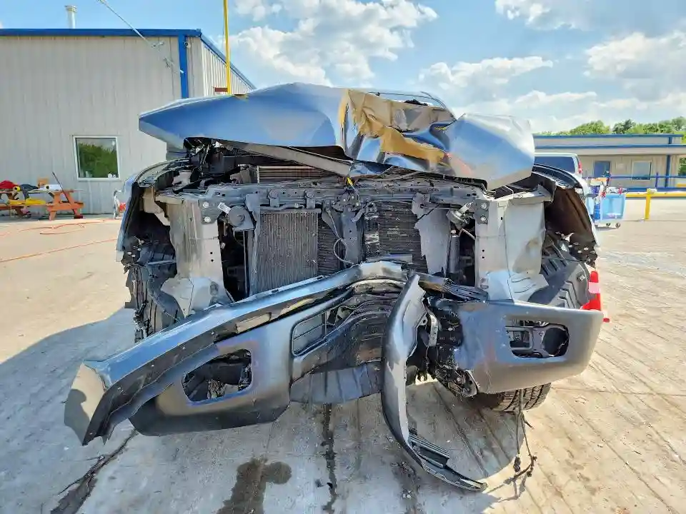 1N6AA1C34JN501746 2018 NISSAN TITAN-4