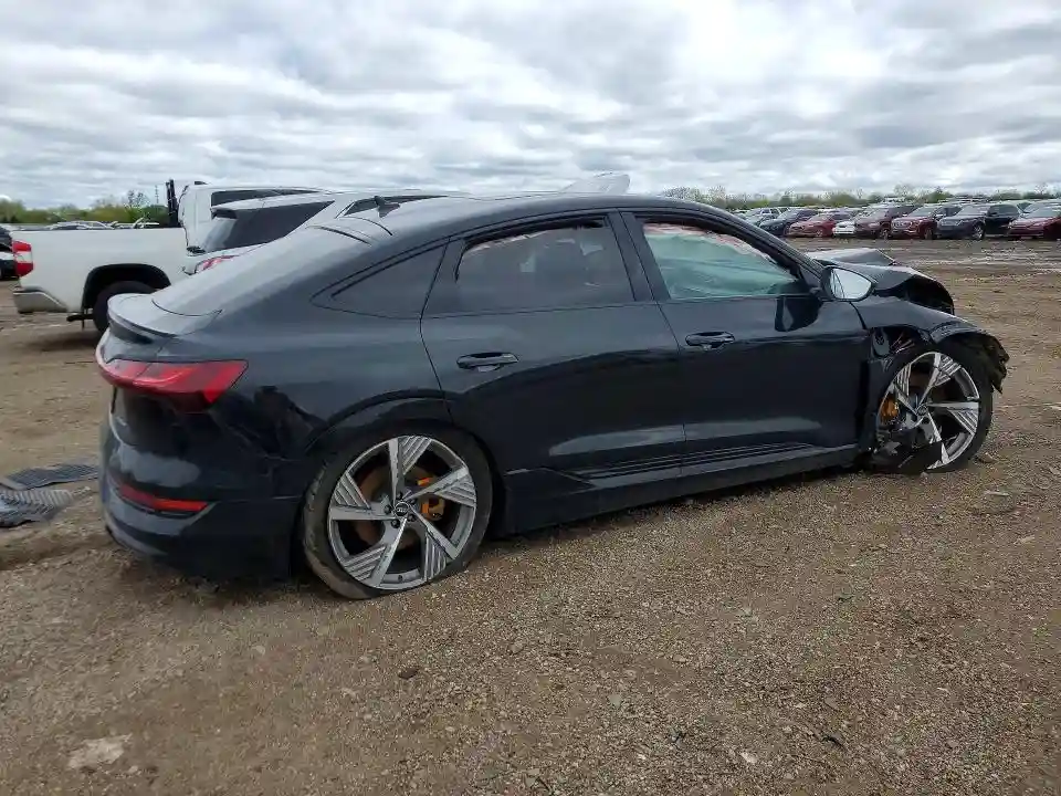 WA13AAGE6NB009566 2022 AUDI E-TRON-2