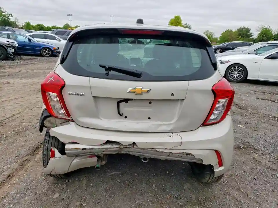 KL8CB6SA5JC470808 2018 CHEVROLET SPARK-5