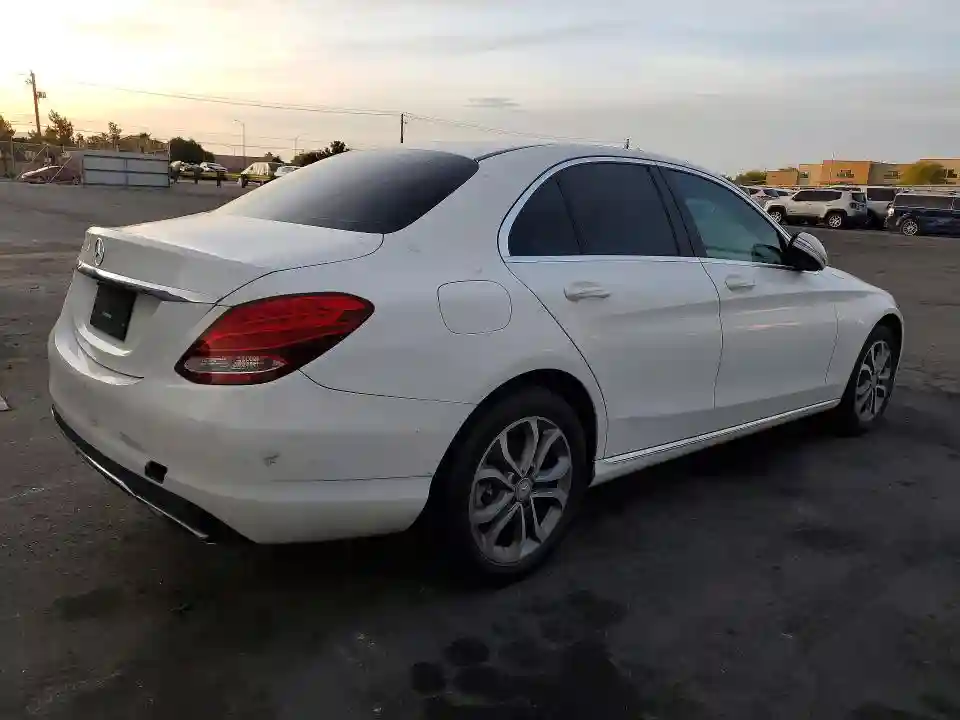 55SWF4JB9FU051232 2015 MERCEDES-BENZ C-CLASS-2