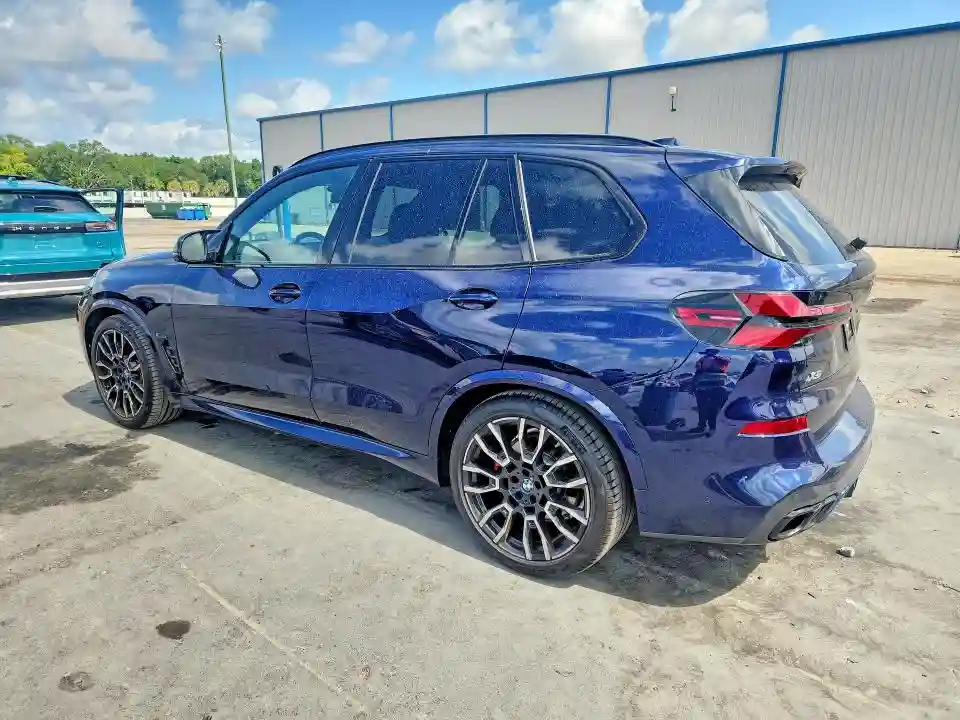 5UX33EU03R9T09335 2024 BMW X5 M60I-1