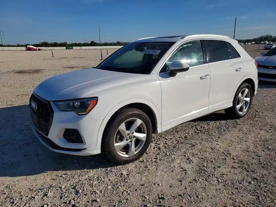 WA1AECF39K1078762 2019 AUDI Q3-0