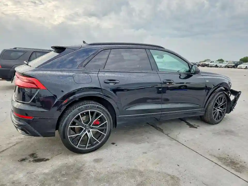 WA1FVAF12KD039468 2019 AUDI Q8-2