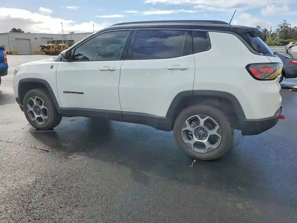 3C4NJDDB4NT170670 2022 JEEP COMPASS-1