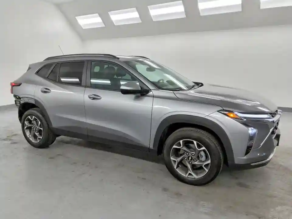 KL77LHEPXSC170097 2025 CHEVROLET TRAX-3