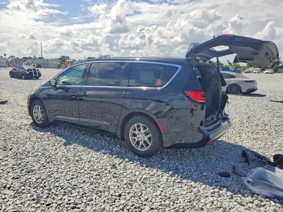 2C4RC1BG6TR184255 2026 CHRYSLER PACIFICA-1