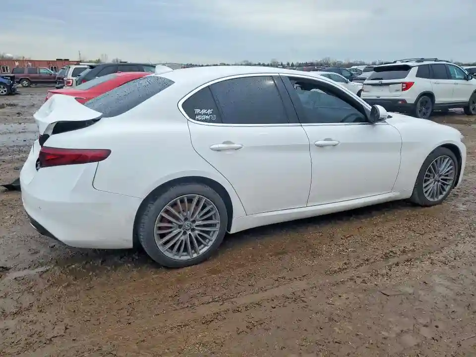 ZARFAEEN7H7550040 2017 ALFA ROMEO GIULIA-2