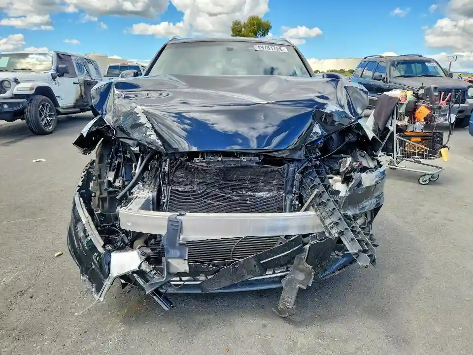 WA1JCCFS0HR008638 2017 AUDI Q3-4