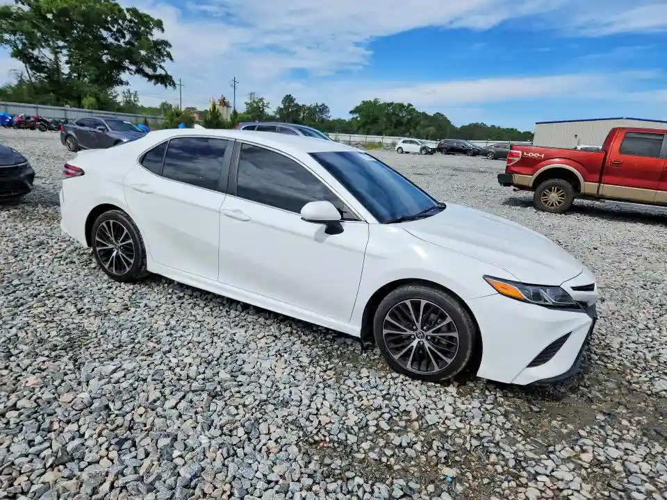 4T1G11AK3LU394524 2020 TOYOTA CAMRY-3