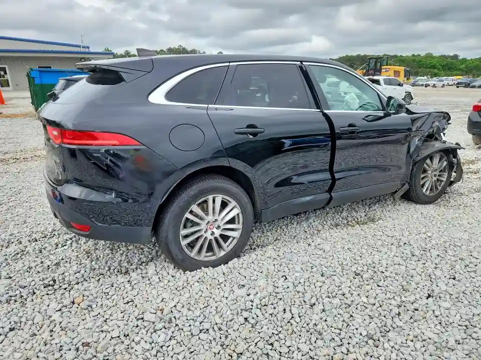 SADCK2GX3LA635531 2020 JAGUAR F-PACE-2