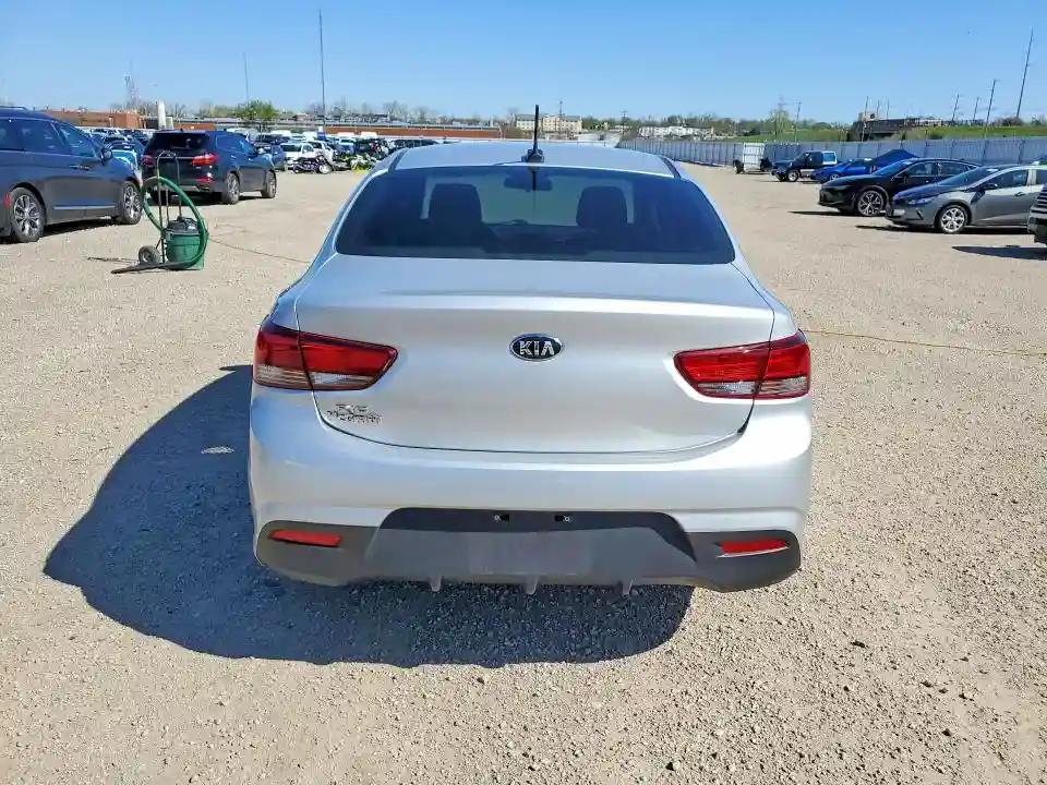 3KPA24AB2JE058805 2018 KIA RIO-5