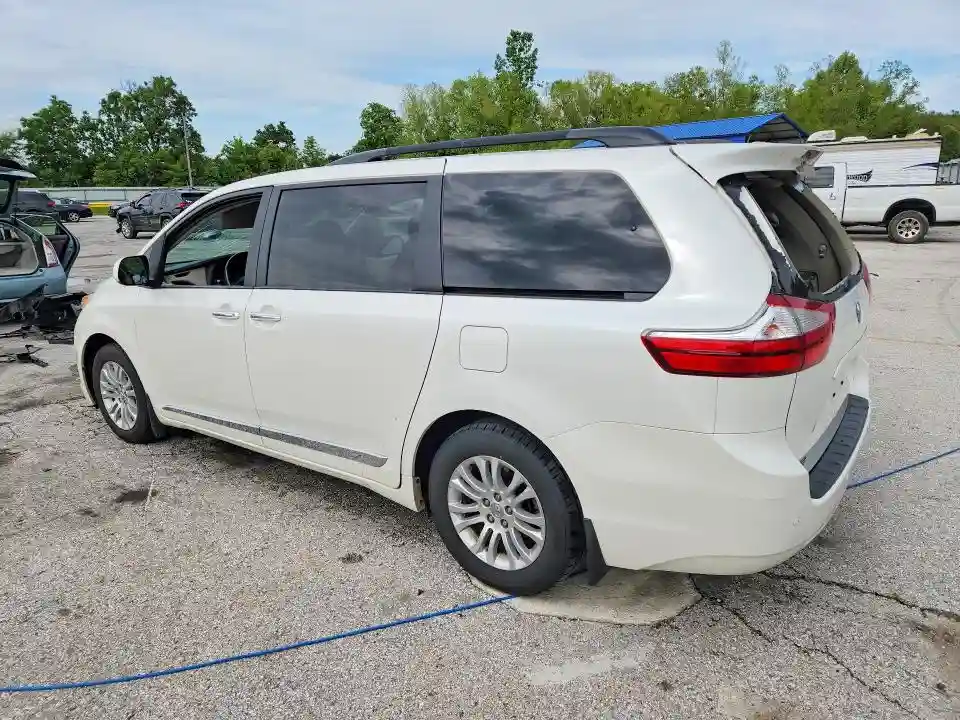 5TDYZ3DC3HS821214 2017 TOYOTA SIENNA-1
