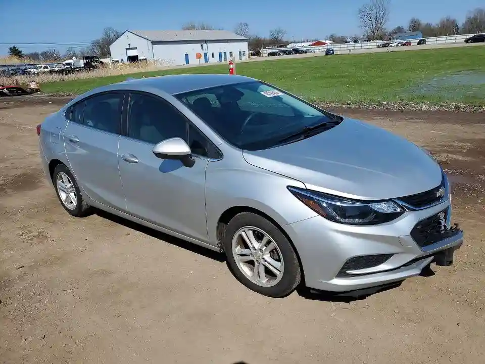1G1BE5SM0H7135613 2017 CHEVROLET CRUZE-3