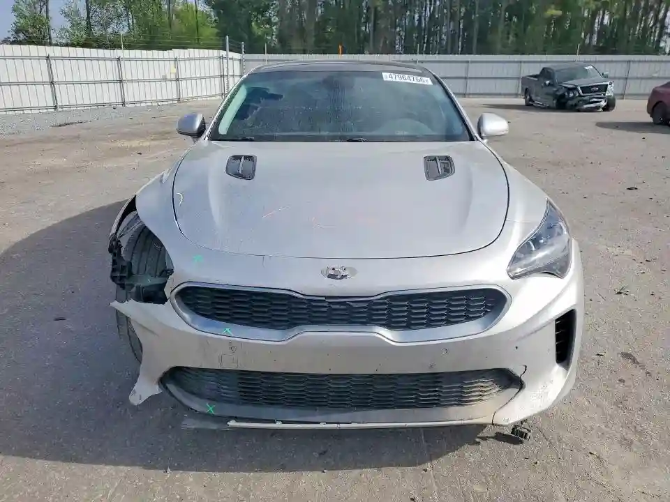 KNAE25LA0J6015319 2018 KIA STINGER-4
