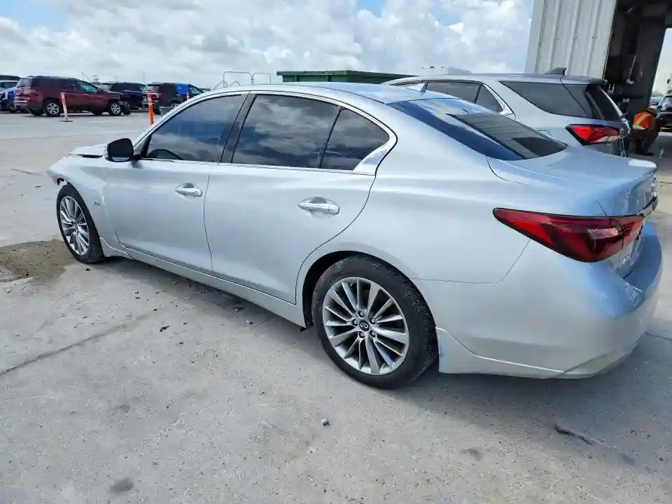 JN1EV7AR1JM612220 2018 INFINITI Q50-1