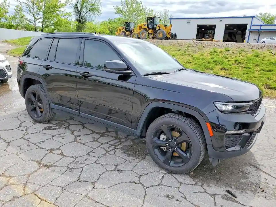 1C4RJHBG4PC506498 2023 JEEP CHEROKEE-3
