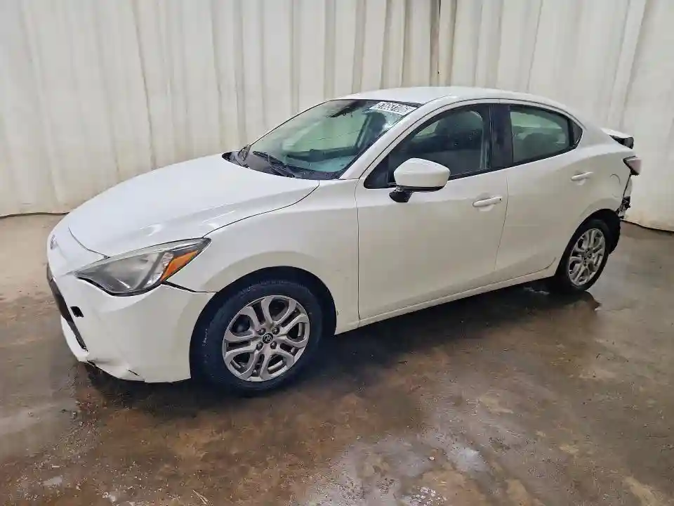 3MYDLBYVXJY311299 2018 TOYOTA YARIS-0