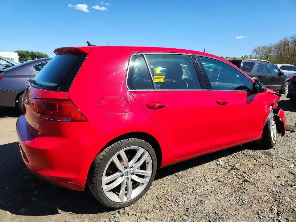 3VW217AUXHM060969 2017 VOLKSWAGEN GOLF-2
