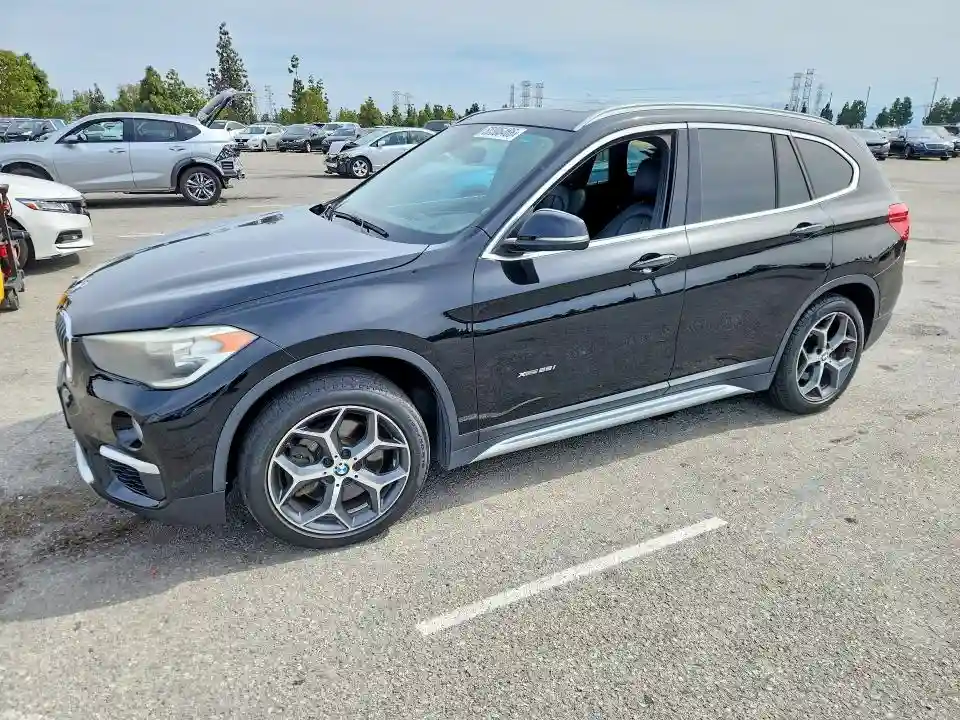 WBXHT3C36GP880188 2016 BMW X1-0