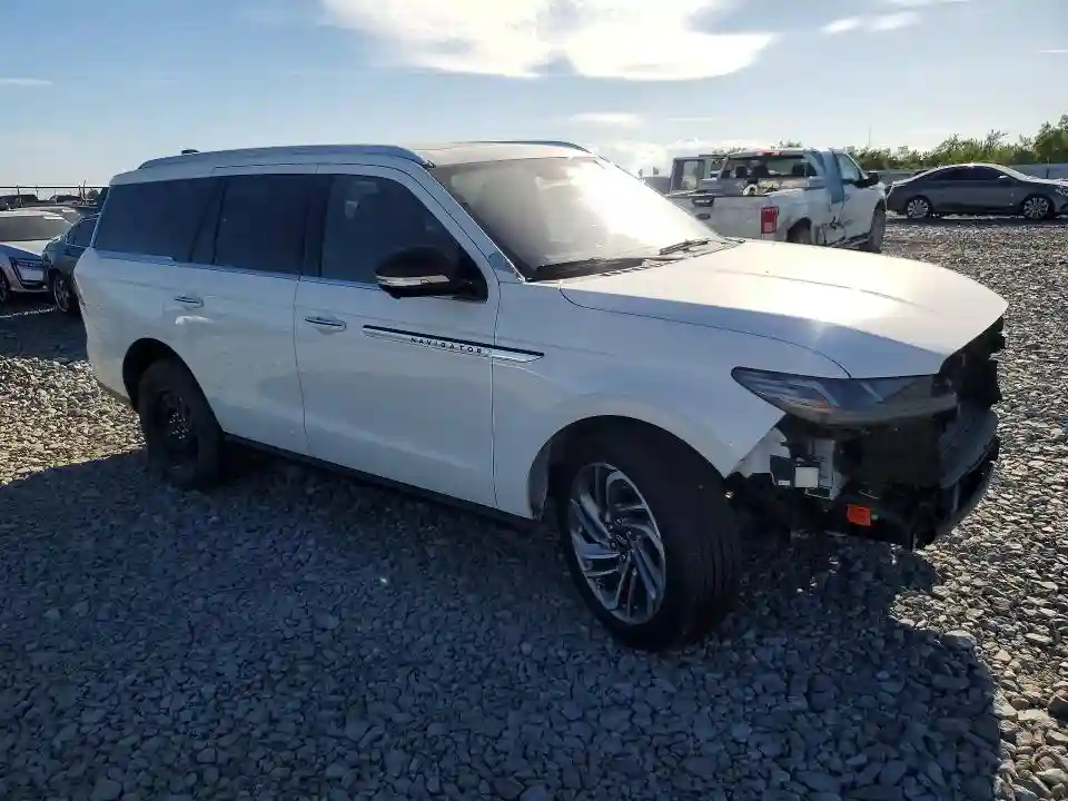 5LMJJ2LG0SEL03459 2025 LINCOLN NAVIGATOR-3