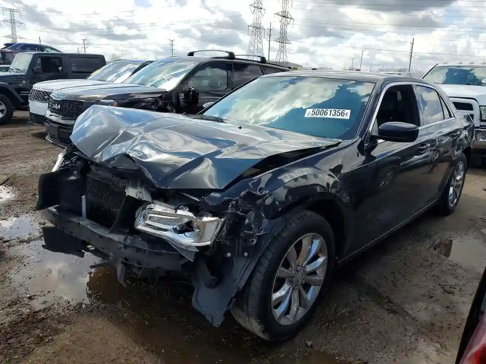 2C3CCARG2FH757016 2015 CHRYSLER 300-0