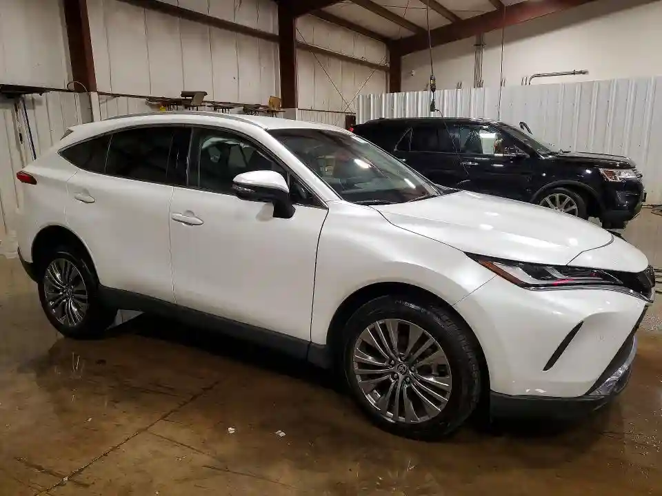 JTEAAAAHXRJ169439 2024 TOYOTA VENZA-3