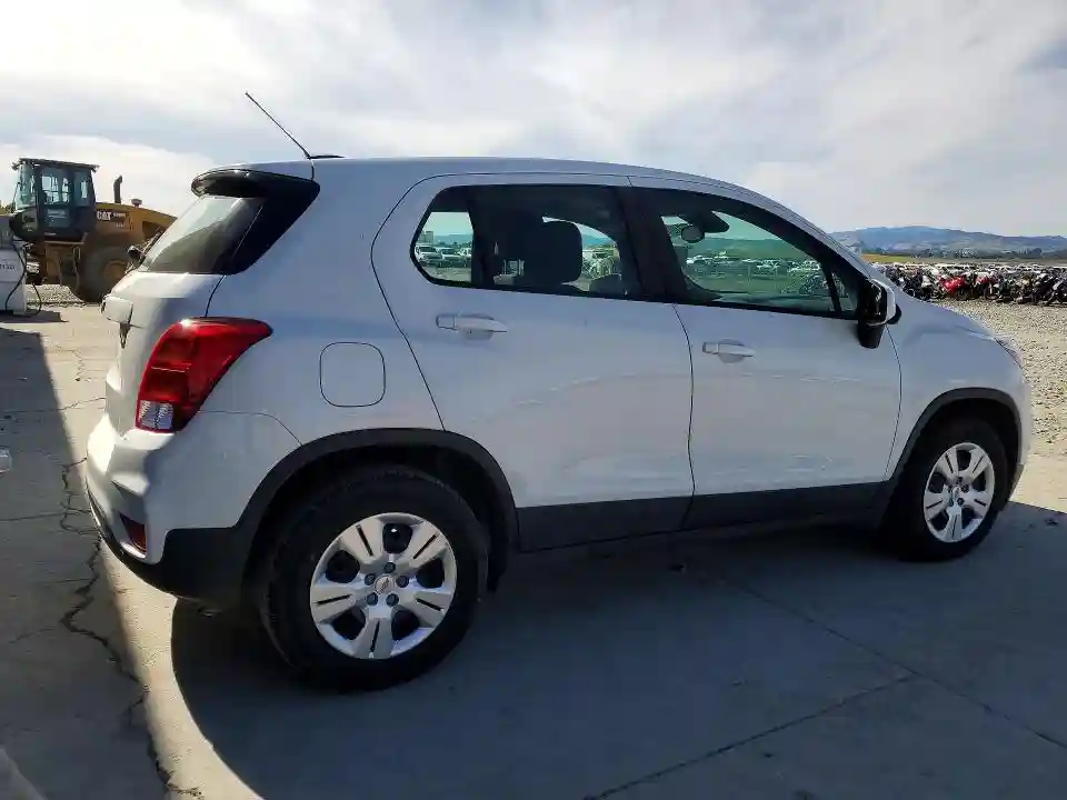 KL7CJKSB8HB174254 2017 CHEVROLET TRAX-2