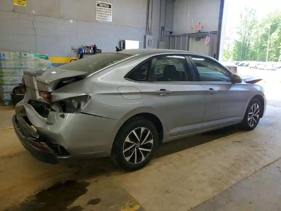 3VW5M7BU8RM090623 2024 VOLKSWAGEN JETTA-2