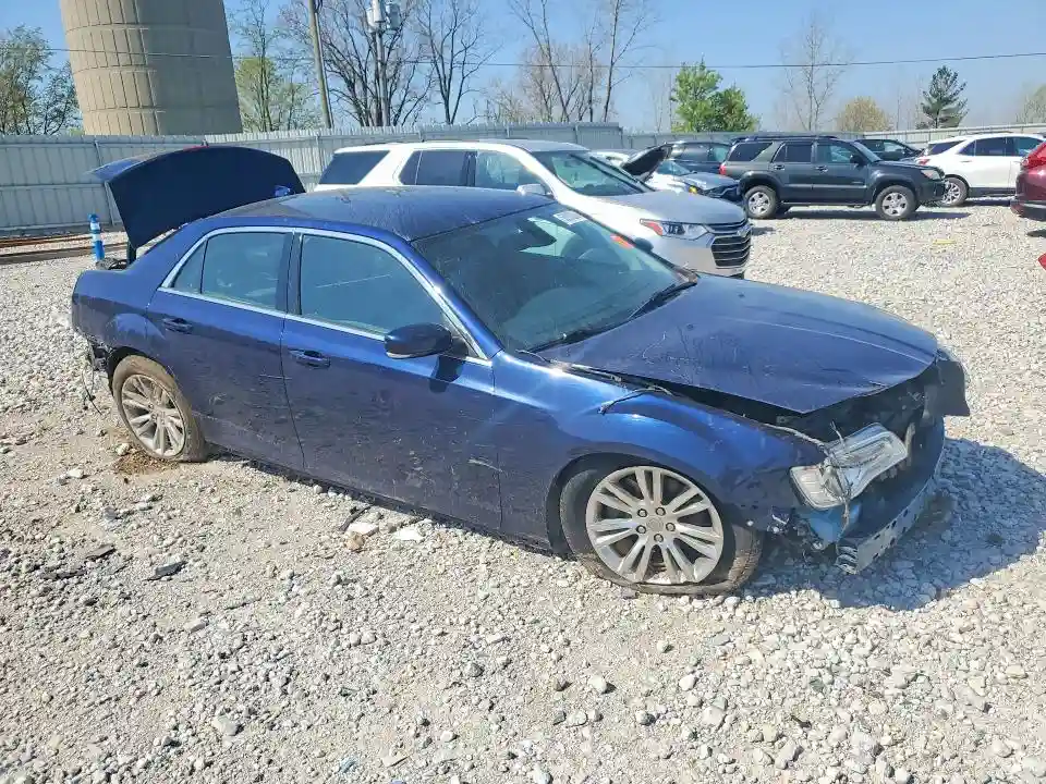 2C3CCAAG5GH295628 2016 CHRYSLER 300-3