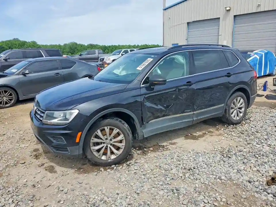 3VV3B7AX0JM128895 2018 VOLKSWAGEN TIGUAN-0