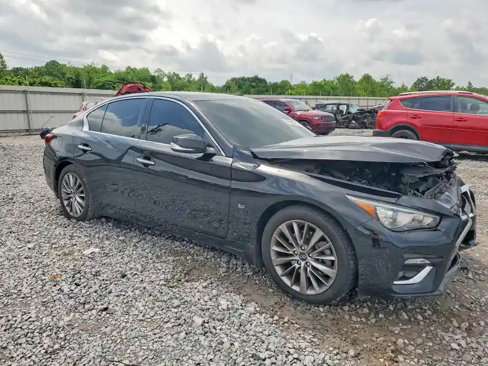 JN1EV7AP8JM361680 2018 INFINITI Q50-3