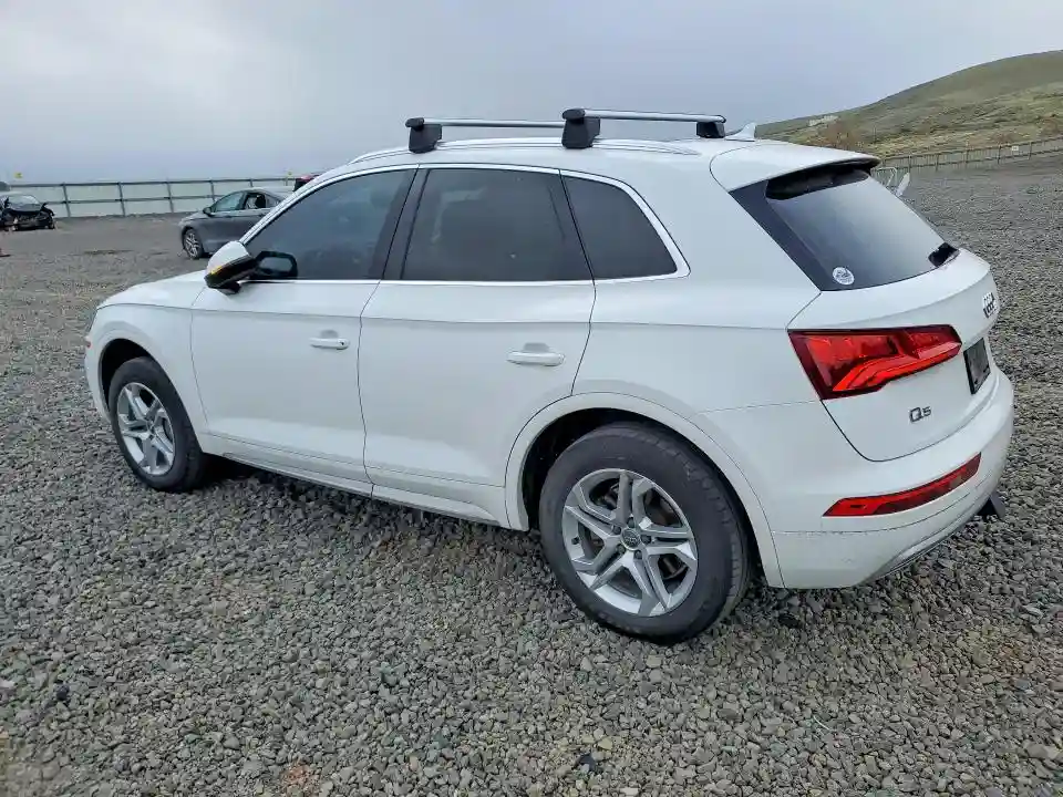 WA1ANAFY5K2140989 2019 AUDI Q5-1