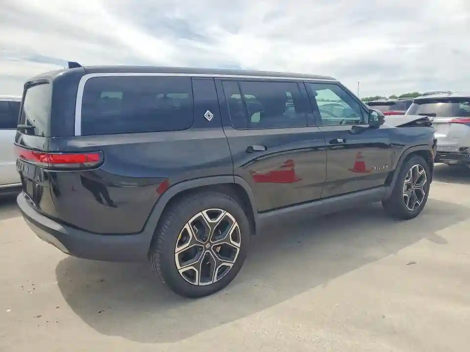 7PDSGBBA2SN068594 2025 RIVIAN RIS-2