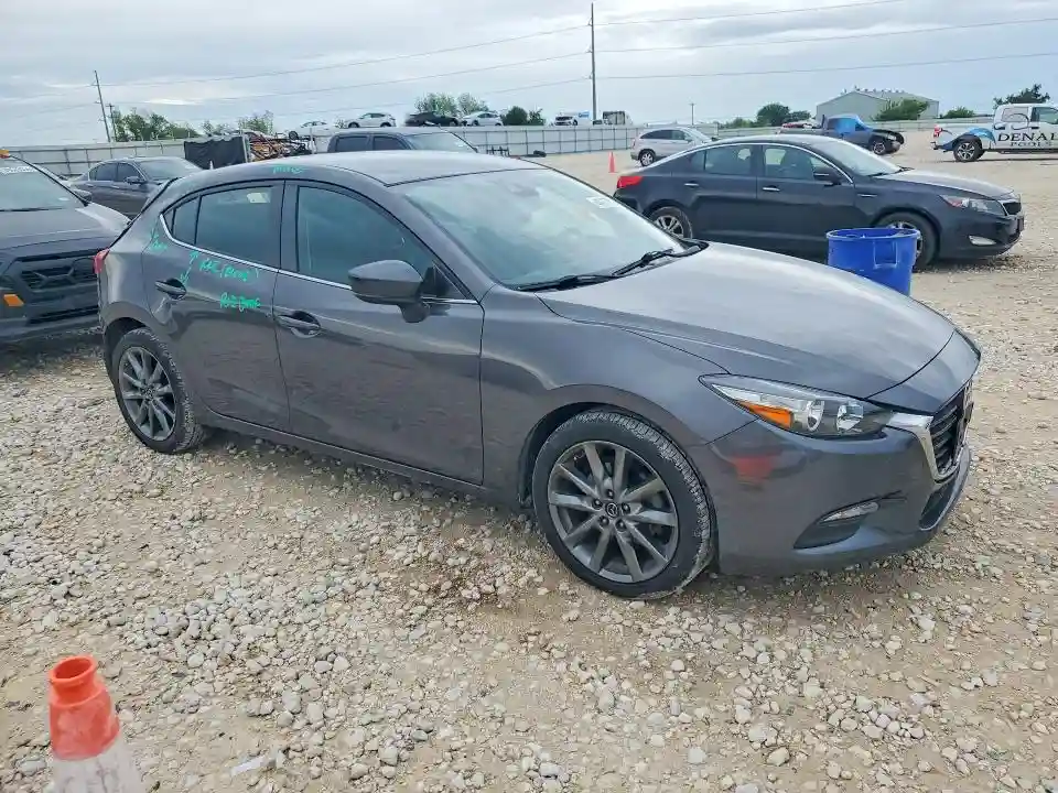 3MZBN1L38JM270031 2018 MAZDA 3-3