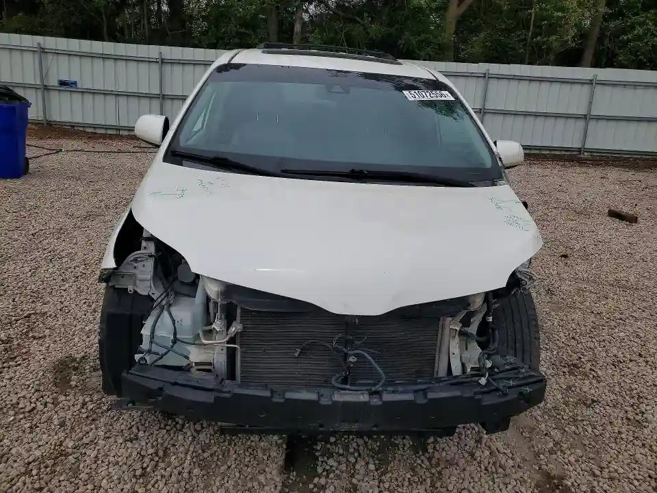 5TDYZ3DC8KS982648 2019 TOYOTA SIENNA-4