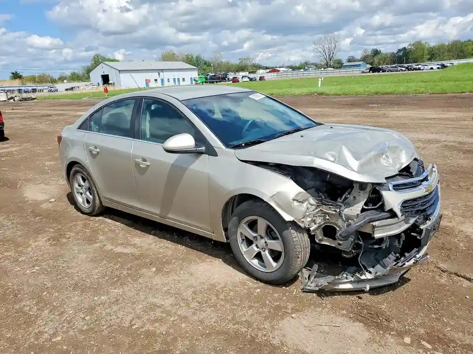 1G1PE5SB3G7135382 2016 CHEVROLET CRUZE-3