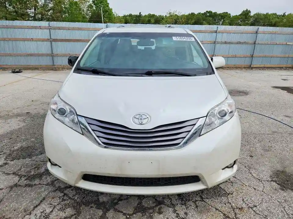 5TDYZ3DC3HS821214 2017 TOYOTA SIENNA-4