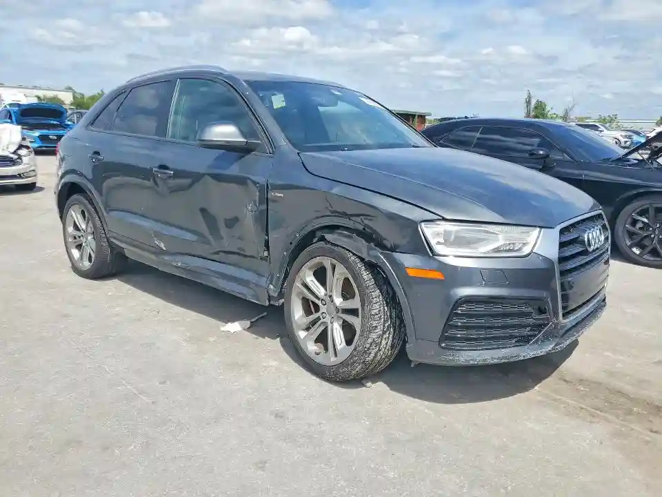 WA1BCCFS2JR015181 2018 AUDI Q3-3