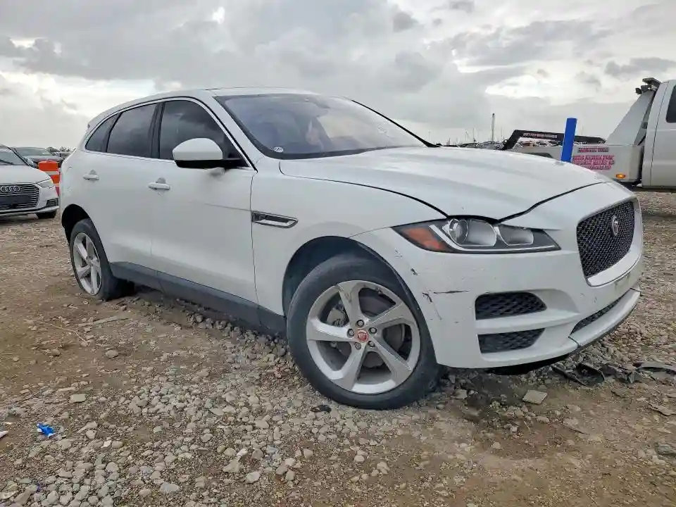 SADCJ2FXXLA630766 2020 JAGUAR F-PACE-3