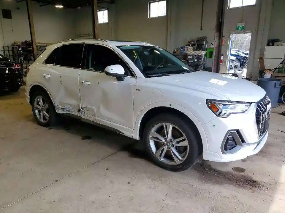 WA1EECF39L1072060 2020 AUDI Q3-3