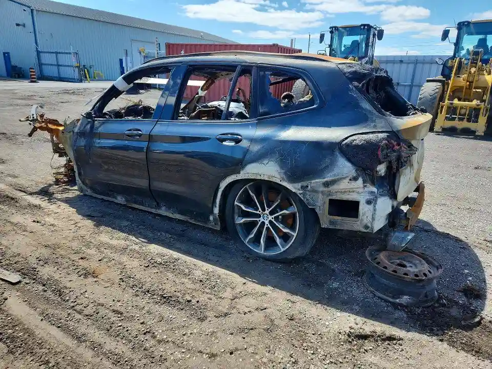5UX53DP04N9K31821 2022 BMW X3-1