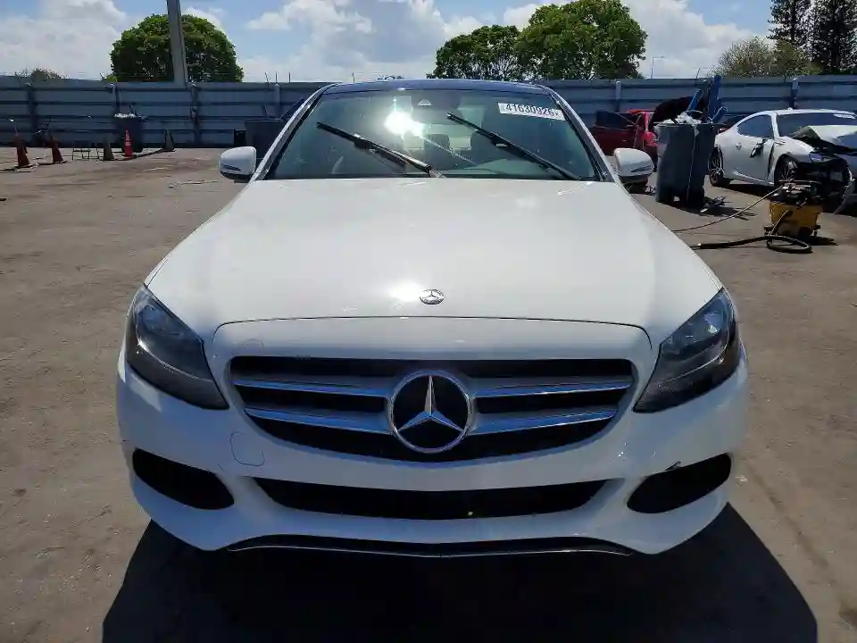 55SWF4JBXHU201125 2017 MERCEDES-BENZ C-CLASS-4