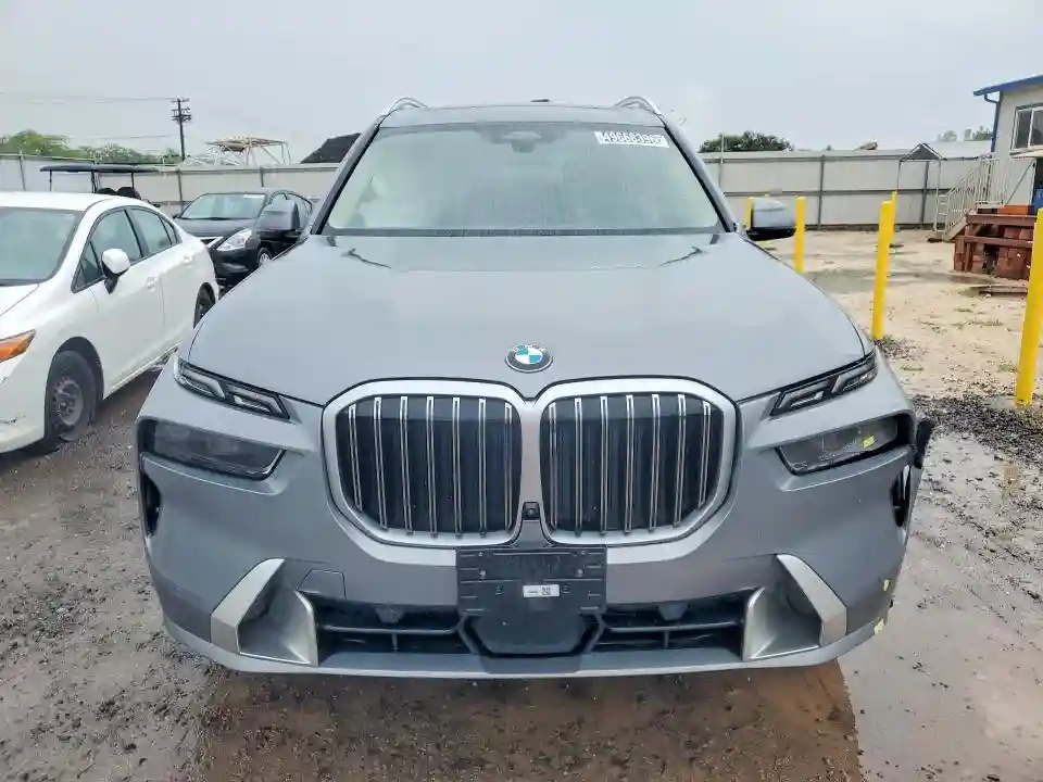 5UX23EM03S9W24587 2025 BMW X7-4
